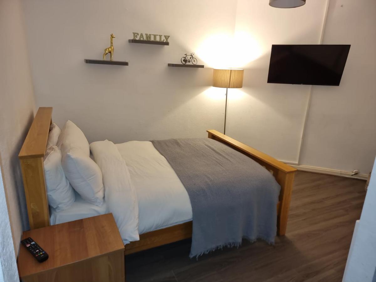 Dorset Arms Hotel Уолсенд Екстериор снимка