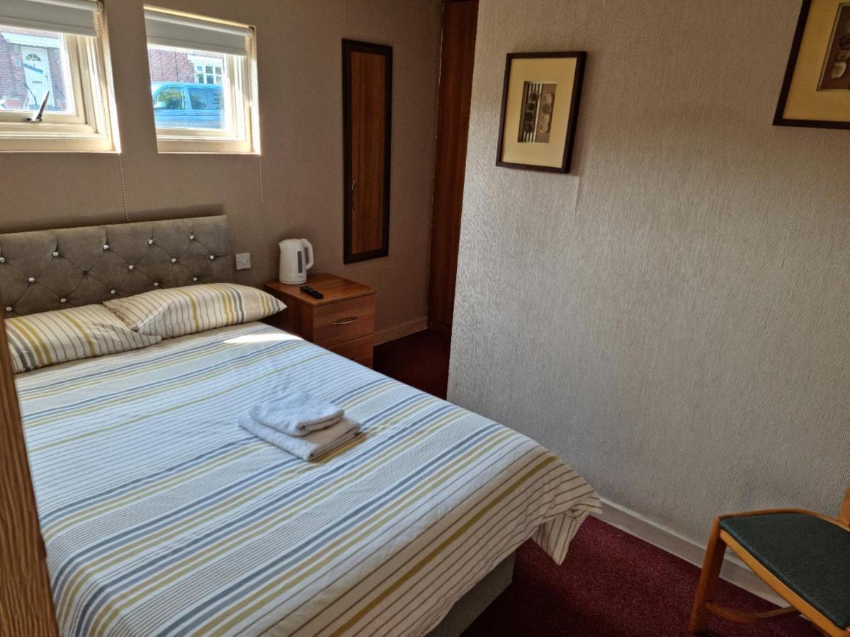 Dorset Arms Hotel Уолсенд Екстериор снимка