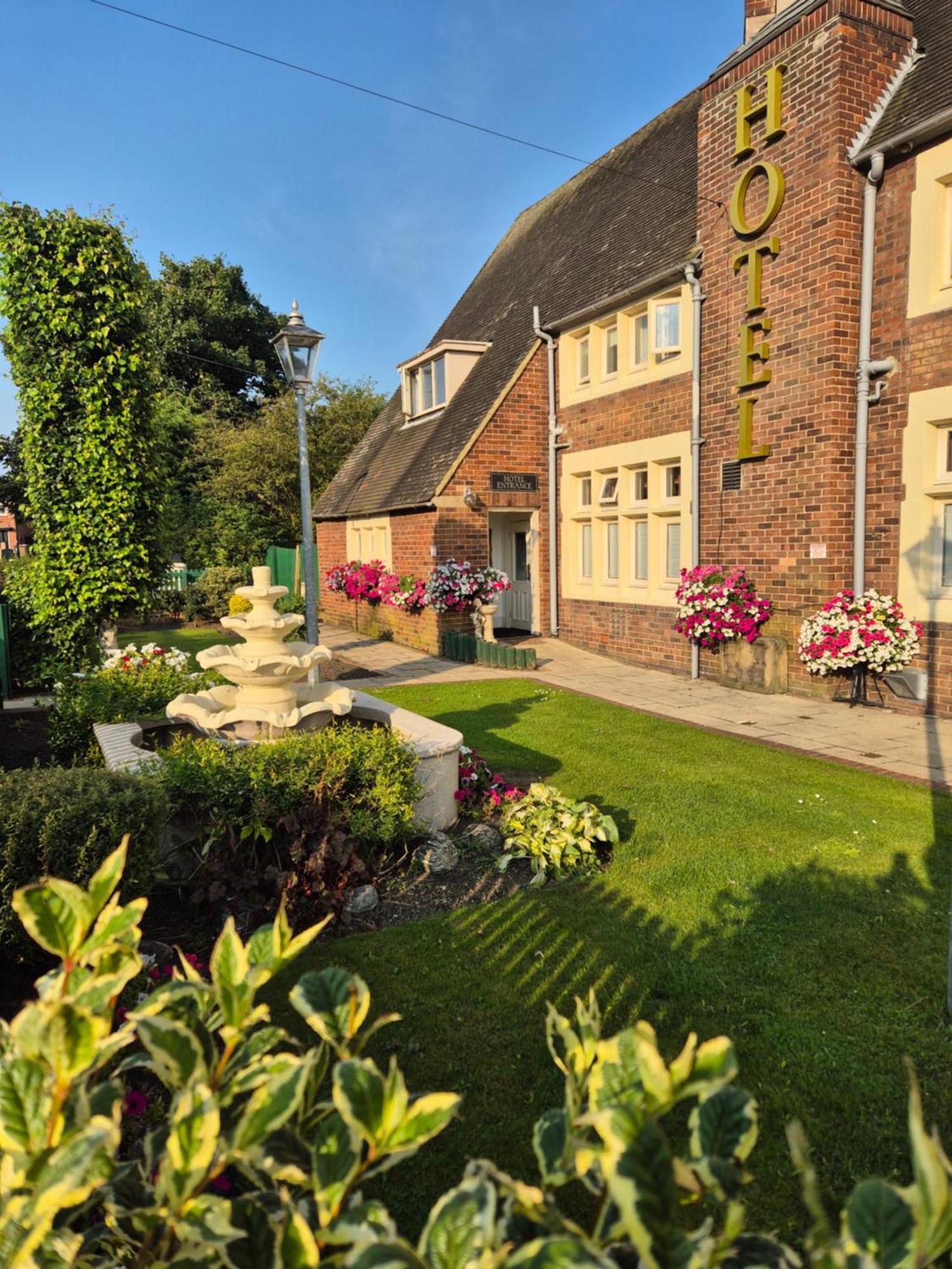 Dorset Arms Hotel Уолсенд Екстериор снимка