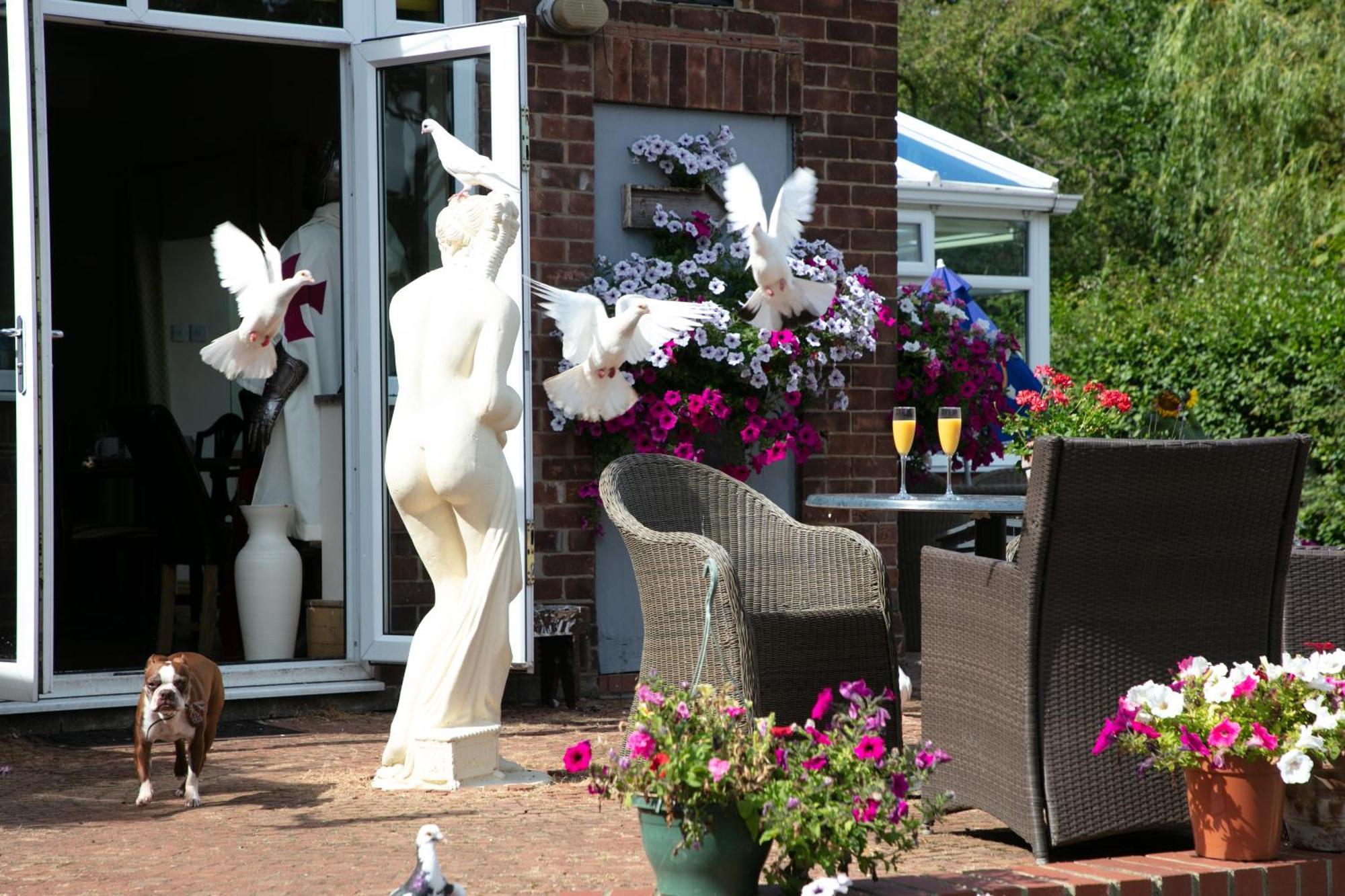 Dorset Arms Hotel Уолсенд Екстериор снимка