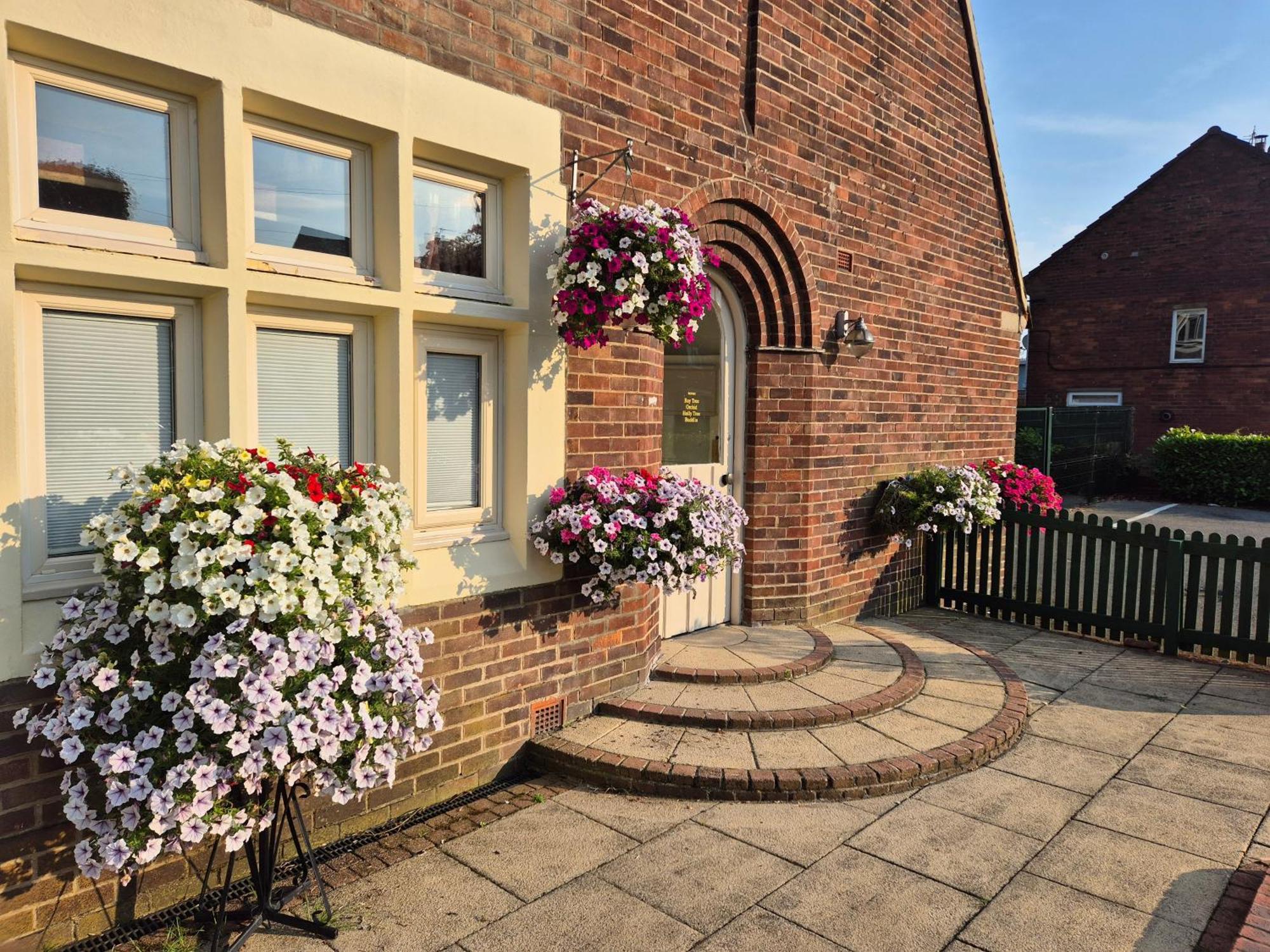 Dorset Arms Hotel Уолсенд Екстериор снимка