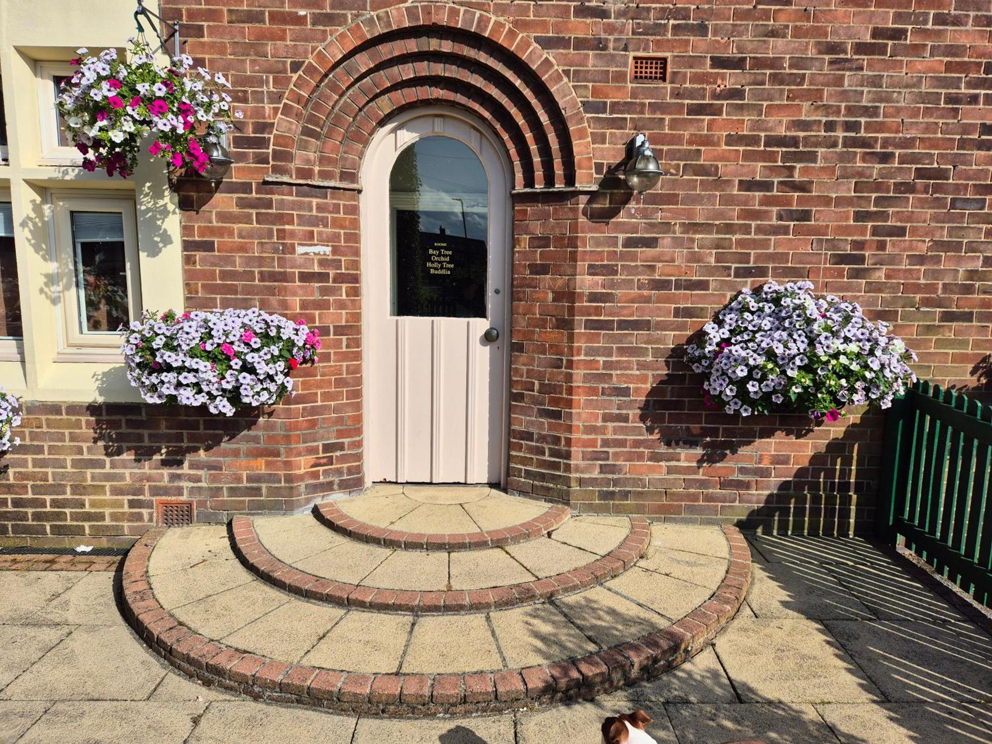 Dorset Arms Hotel Уолсенд Екстериор снимка