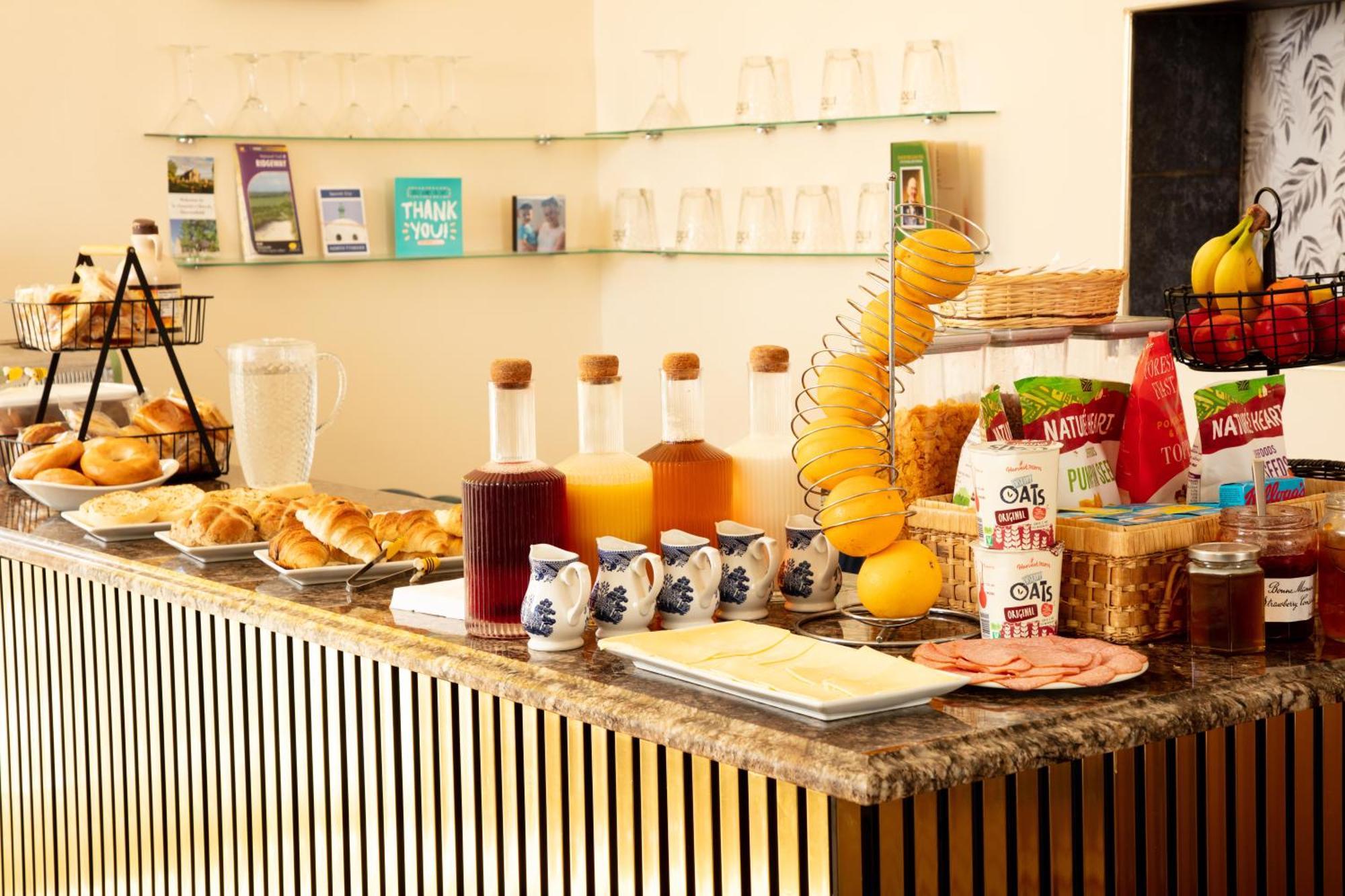 Dorset Arms Hotel Уолсенд Екстериор снимка